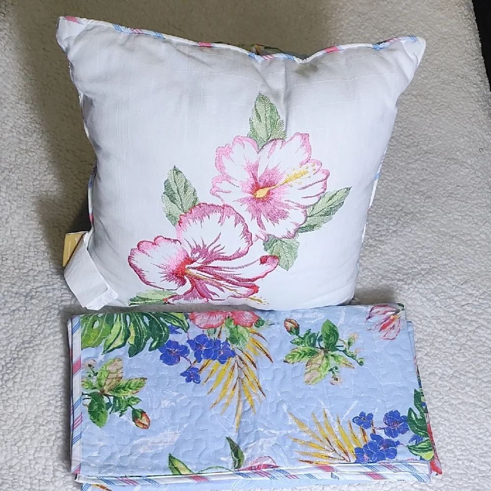 Floral Pillow‎ 18x18 and Valance 80x18